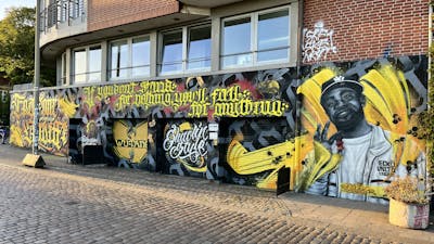 Yellow and Grey and Red Stylewriting by spliff one and FEAR one. This Graffiti is located in Hamburg, Germany and was created in 2022. This Graffiti can be described as Stylewriting and Characters.