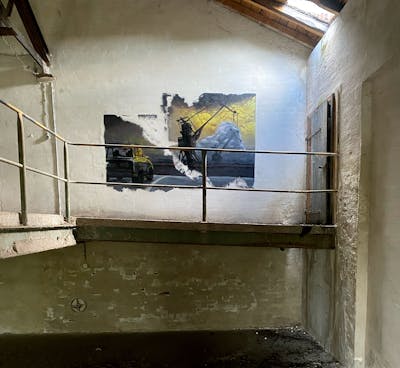 Grey and Yellow Streetart by Sirom. This Graffiti is located in Germany and was created in 2023. This Graffiti can be described as Streetart and Abandoned.