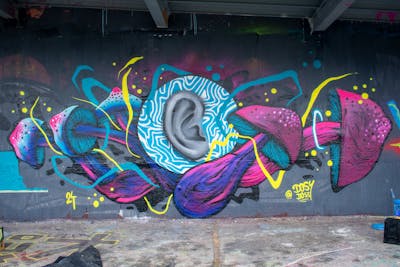 Colorful Streetart by Dosy Doss. This Graffiti is located in Brno, Czech Republic and was created in 2024. This Graffiti can be described as Streetart and Characters.