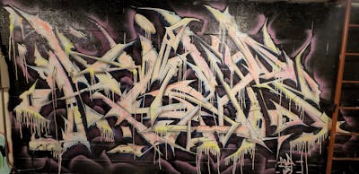 Beige and Coralle and Black Stylewriting by Kuhr. This Graffiti is located in United States and was created in 2023.