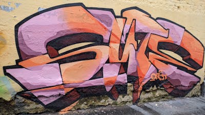 Colorful Stylewriting by Sute. This Graffiti is located in CDMX, Mexico and was created in 2021. This Graffiti can be described as Stylewriting and Wall of Fame.