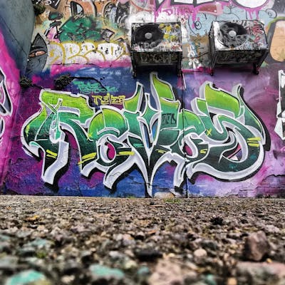 Light Green and Green and Colorful Stylewriting by REVES ONE. This Graffiti is located in United Kingdom and was created in 2024. This Graffiti can be described as Stylewriting and Abandoned.