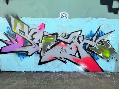 Grey and Colorful Stylewriting by SmakOne. This Graffiti is located in hanover, Germany and was created in 2022. This Graffiti can be described as Stylewriting and Wall of Fame.