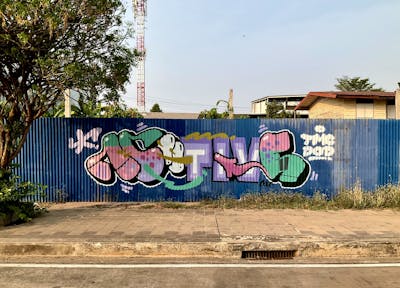 Colorful Stylewriting by Hootive. This Graffiti is located in Thailand and was created in 2024. This Graffiti can be described as Stylewriting and Street Bombing.