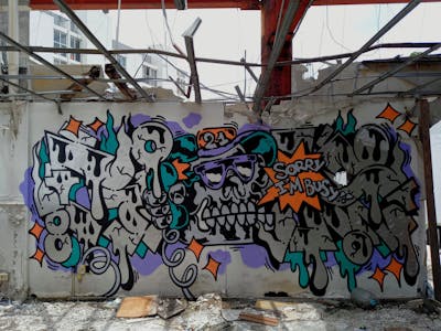 Chrome and Colorful Stylewriting by Giusseppe. This Graffiti is located in CDMX, Mexico and was created in 2021. This Graffiti can be described as Stylewriting, Characters and Abandoned.