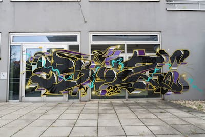 Black and Yellow Stylewriting by BIZ. This Graffiti is located in Austria and was created in 2022. This Graffiti can be described as Stylewriting and Street Bombing.
