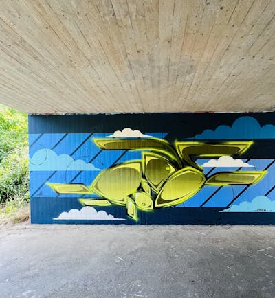 Light Green and Light Blue Stylewriting by Modi. This Graffiti is located in Gera, Germany and was created in 2023. This Graffiti can be described as Stylewriting, Wall of Fame and Streetart.