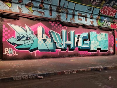 Coralle and Cyan Stylewriting by smo__crew and Sky High. This Graffiti is located in London, United Kingdom and was created in 2022. This Graffiti can be described as Stylewriting and Wall of Fame.