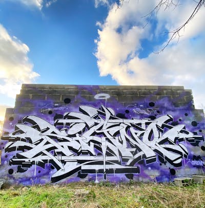 White and Black and Violet Stylewriting by Signo. This Graffiti is located in France and was created in 2023.
