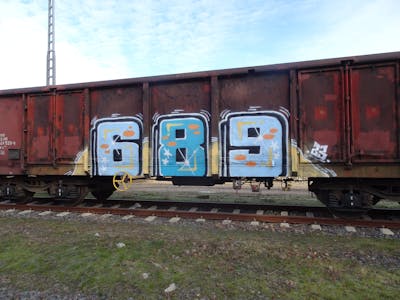 Light Blue Stylewriting by 689. This Graffiti is located in coswig, Germany and was created in 2023. This Graffiti can be described as Stylewriting, Trains and Freights.