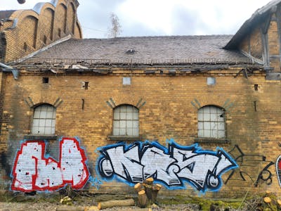 Chrome Abandoned by KRS and FKA. This Graffiti is located in Leipzig, Germany and was created in 2021. This Graffiti can be described as Abandoned and Stylewriting.