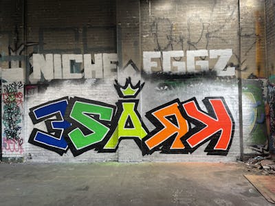Chrome and Colorful Stylewriting by KRAZE and MMW. This Graffiti is located in Melbourne, Australia and was created in 2021. This Graffiti can be described as Stylewriting and Abandoned.