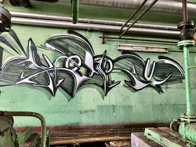 Green and Grey Stylewriting by Ketru and hsv. This Graffiti is located in Paris, France and was created in 2021.