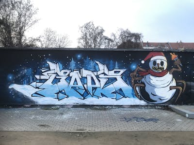 Light Blue and White and Black Stylewriting by Gaps and BrainTV. This Graffiti is located in Leipzig, Germany and was created in 2022. This Graffiti can be described as Stylewriting and Characters.