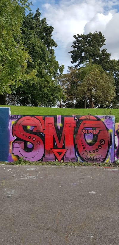 Red and Violet Stylewriting by Sorez and smo__crew. This Graffiti is located in London, United Kingdom and was created in 2022.