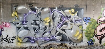 Grey Stylewriting by fil, graffdinamics, urbansoldierz and Mtr clan. This Graffiti is located in Lleida, Spain and was created in 2023. This Graffiti can be described as Stylewriting and 3D.