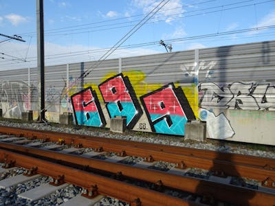 Red and Cyan and Black Stylewriting by 689 and 689ers. This Graffiti is located in Rotterdam, Netherlands and was created in 2022. This Graffiti can be described as Stylewriting and Line Bombing.