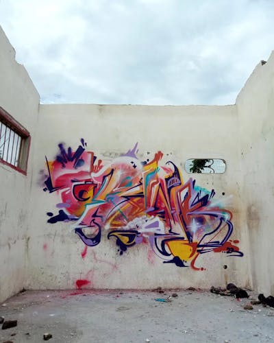 Colorful Stylewriting by GROWOAK. This Graffiti is located in Tulungagung, Indonesia and was created in 2023. This Graffiti can be described as Stylewriting and Abandoned.