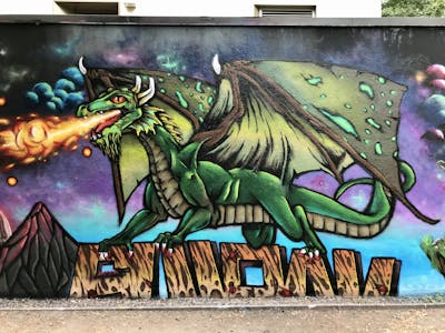 Green Characters by Glurak. This Graffiti is located in Berlin, Germany and was created in 2022.
